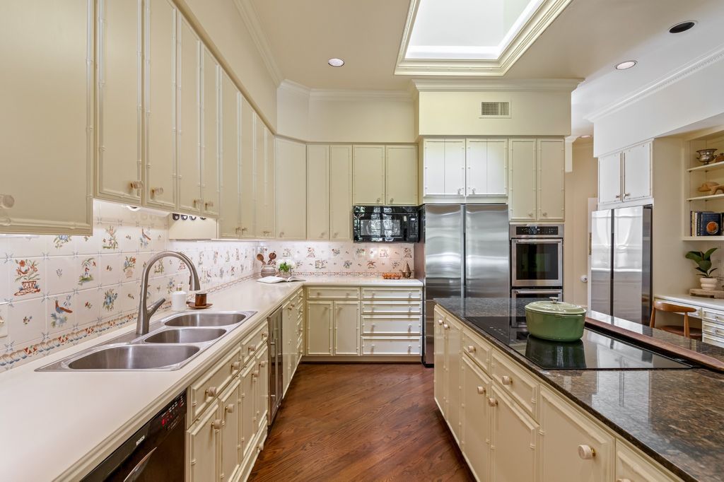 Luxurious and Private French Manor in Tennessee for 4995000 19