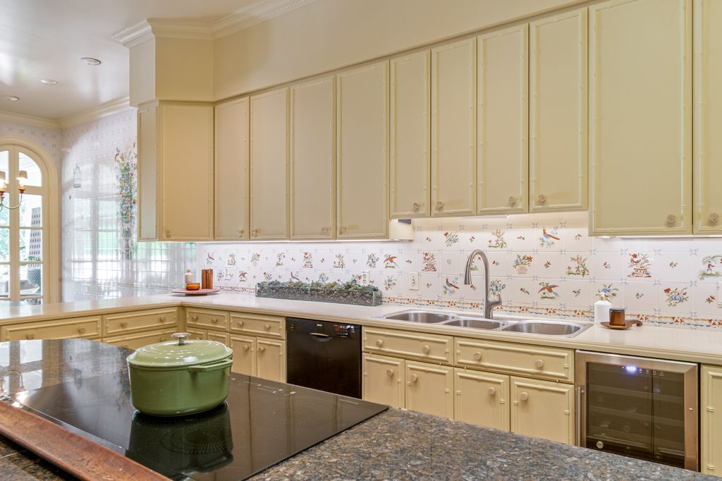 Luxurious and Private French Manor in Tennessee for 4995000 20