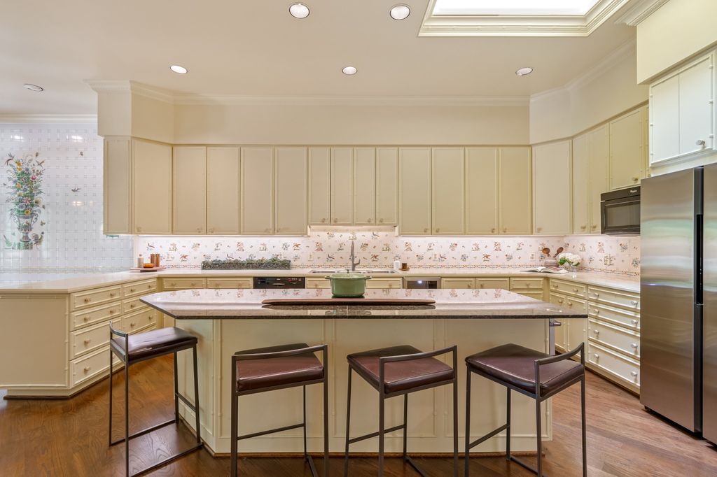 Luxurious and Private French Manor in Tennessee for 4995000 21