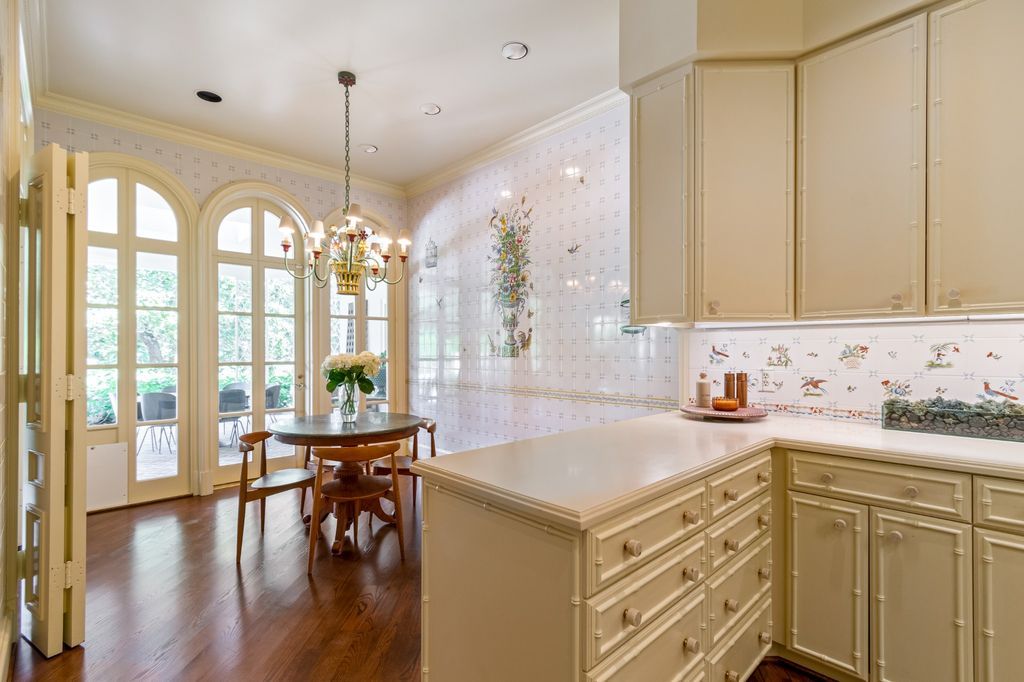 Luxurious and Private French Manor in Tennessee for 4995000 24