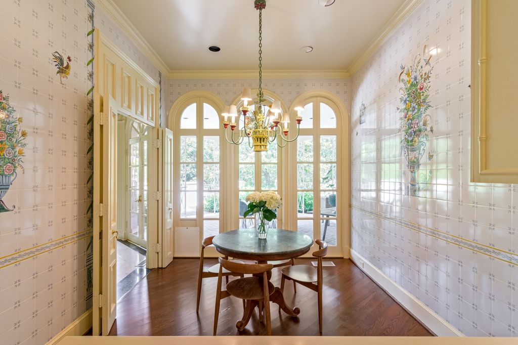 Luxurious and Private French Manor in Tennessee for 4995000 25