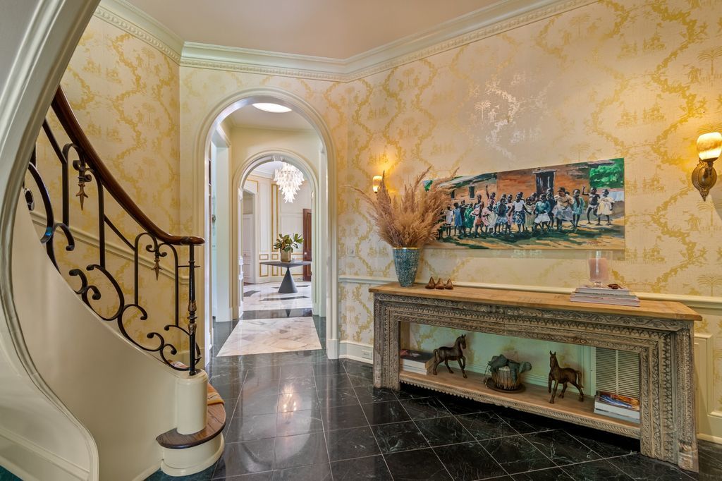 Luxurious and Private French Manor in Tennessee for 4995000 29