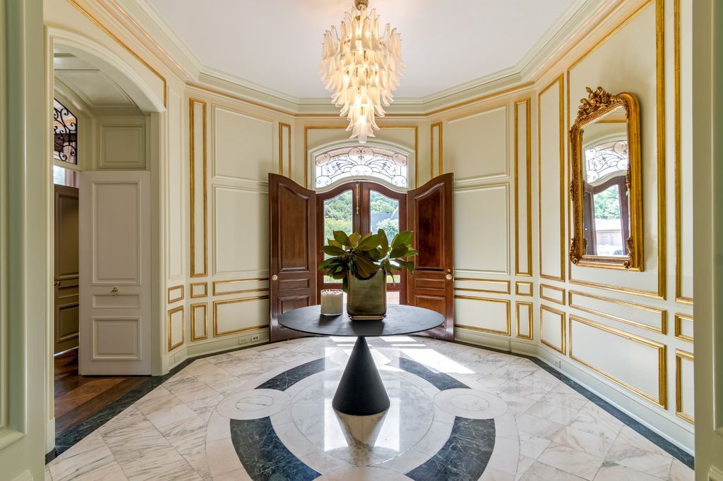 Luxurious and Private French Manor in Tennessee for 4995000 3