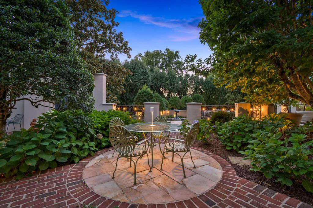 Luxurious and Private French Manor in Tennessee for 4995000 45