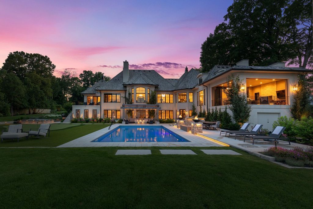 Luxury Living with Stunning Views 7 Million Resort Like Residence in Minnesota 1