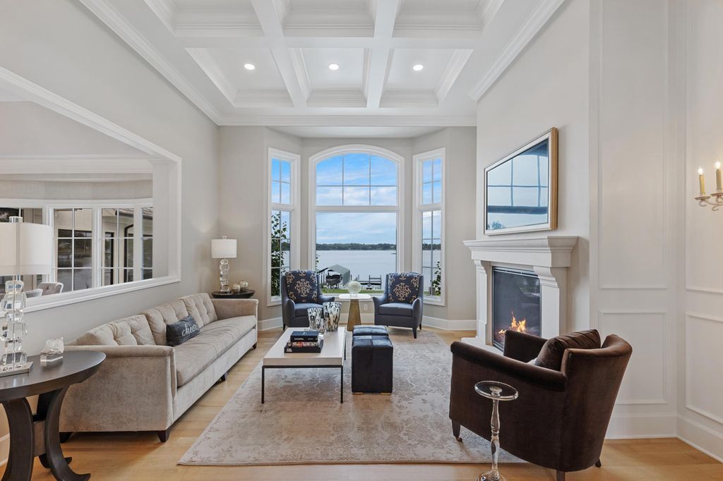 Luxury Living with Stunning Views 7 Million Resort Like Residence in Minnesota 10