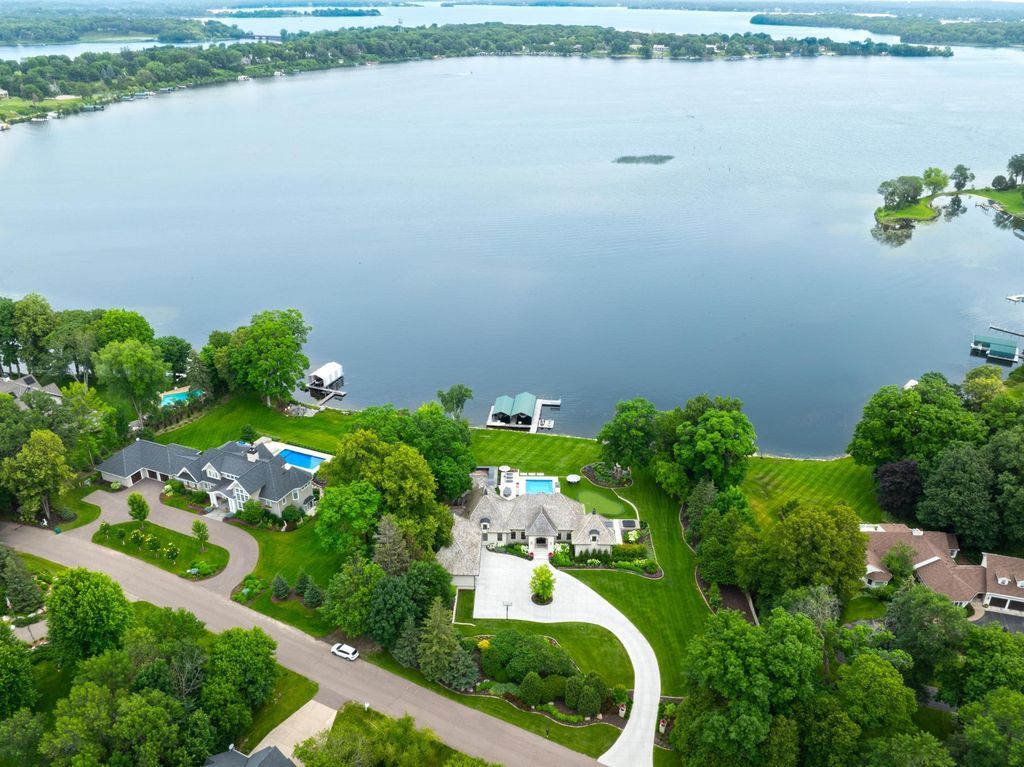 Luxury Living with Stunning Views 7 Million Resort Like Residence in Minnesota 2