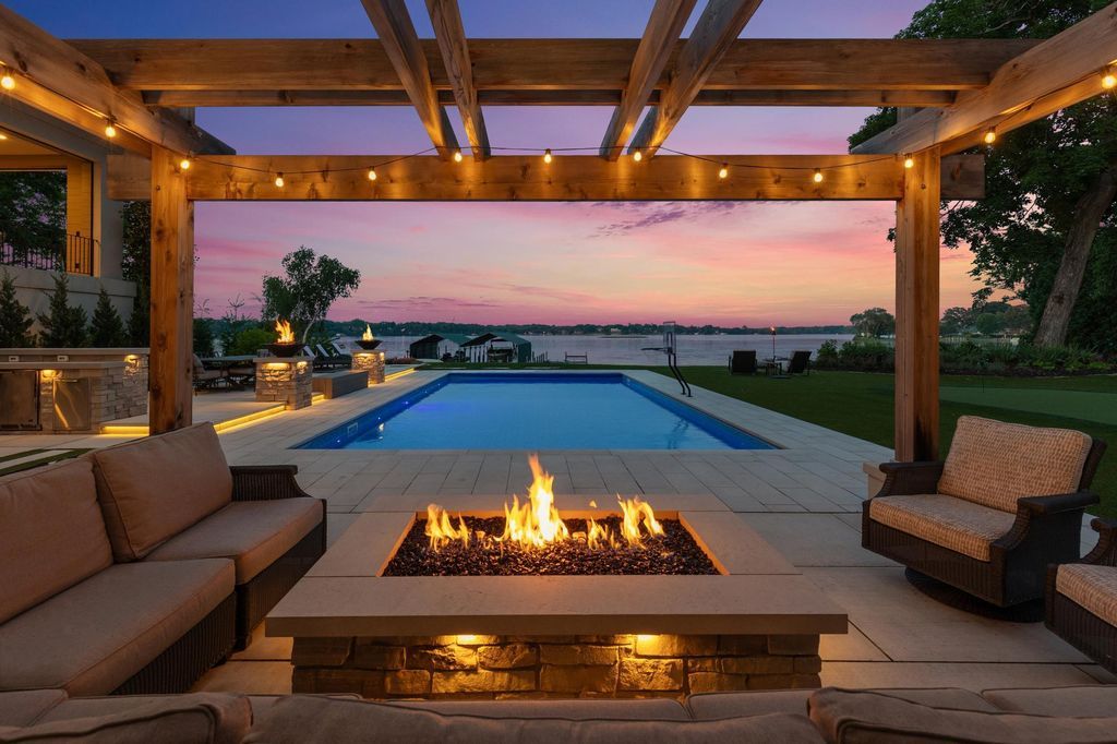 Luxury Living with Stunning Views 7 Million Resort Like Residence in Minnesota 4
