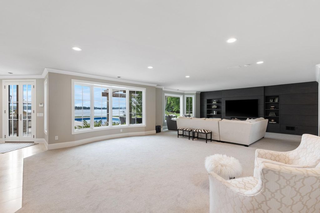 Luxury Living with Stunning Views 7 Million Resort Like Residence in Minnesota 57