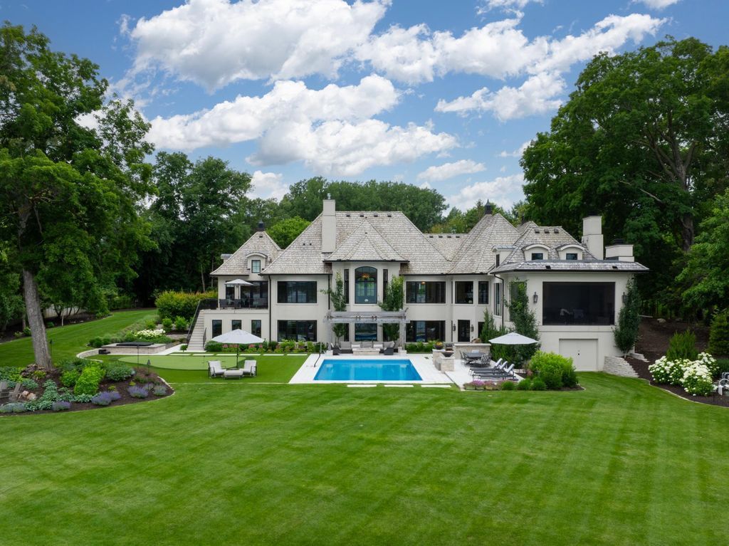 Luxury Living with Stunning Views 7 Million Resort Like Residence in Minnesota 64