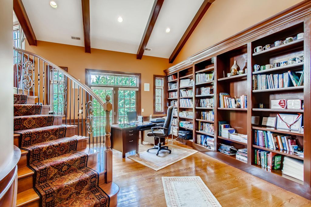 Luxury and Harmony 3.799 Million Custom Built Estate in Illinois Offering Solitude and Togetherness 11
