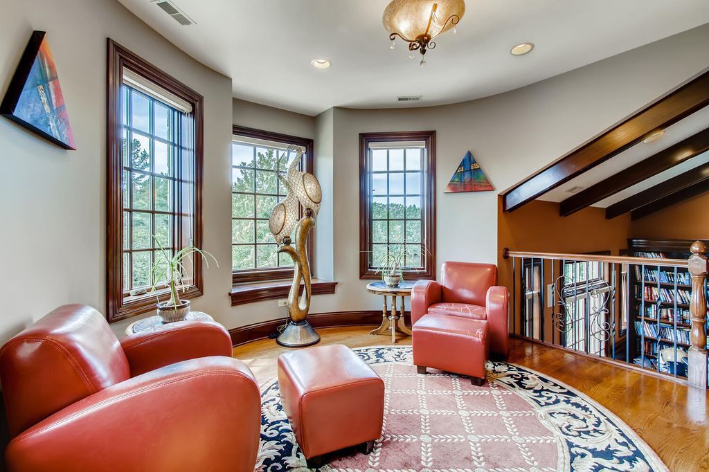 Luxury and Harmony 3.799 Million Custom Built Estate in Illinois Offering Solitude and Togetherness 12