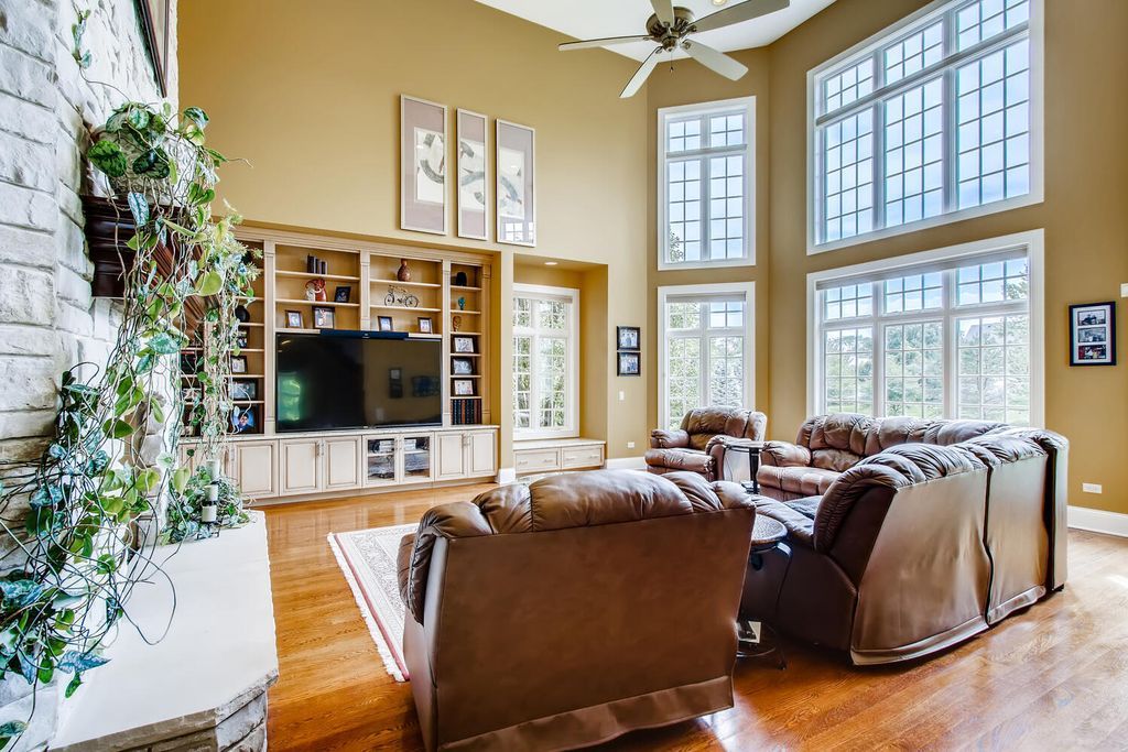 Luxury and Harmony 3.799 Million Custom Built Estate in Illinois Offering Solitude and Togetherness 22