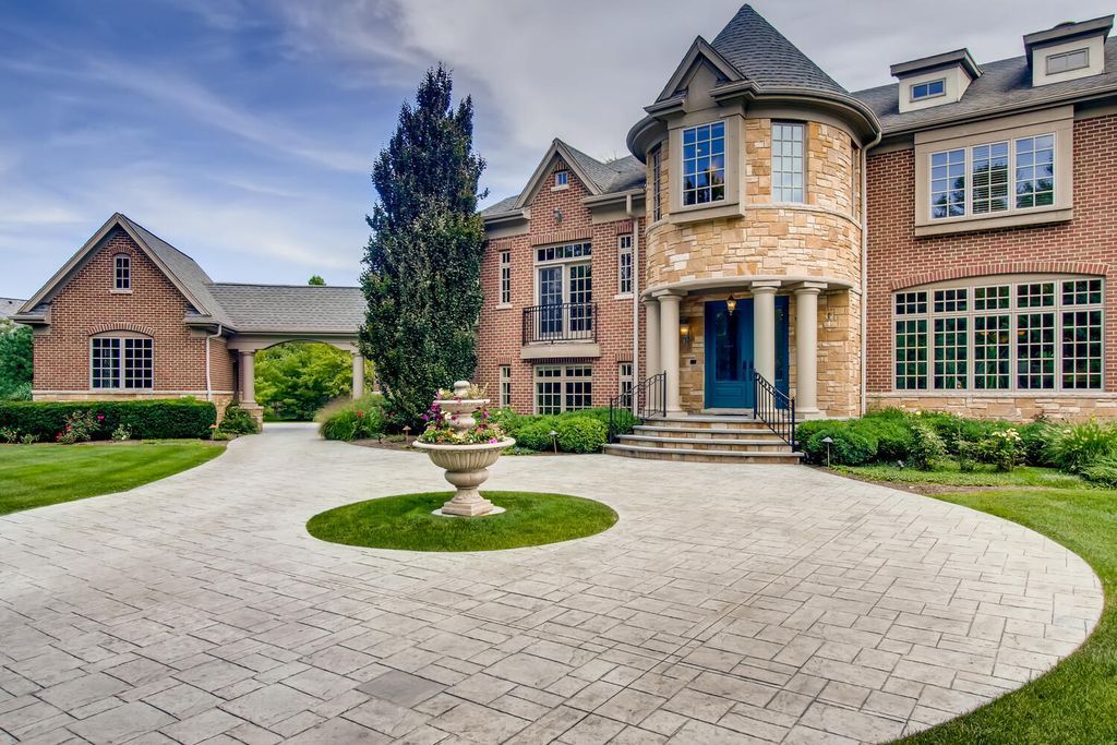 Luxury and Harmony 3.799 Million Custom Built Estate in Illinois Offering Solitude and Togetherness 3