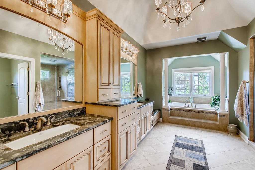 Luxury and Harmony 3.799 Million Custom Built Estate in Illinois Offering Solitude and Togetherness 32