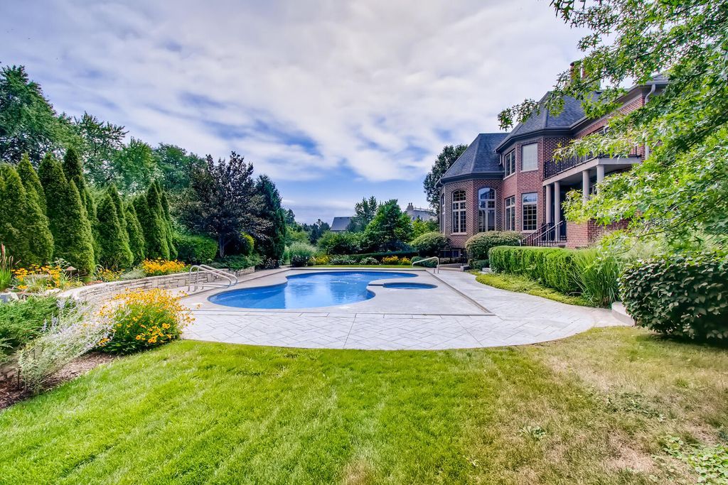 Luxury and Harmony 3.799 Million Custom Built Estate in Illinois Offering Solitude and Togetherness 56