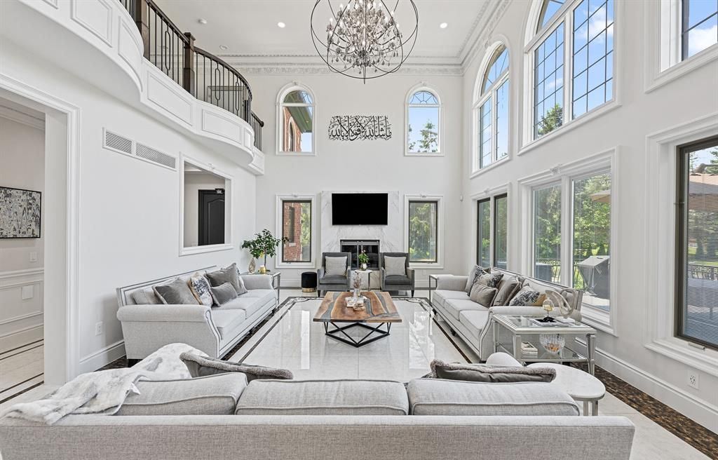 Michigans Finest 4.9 Million Home with Unmatched Luxury and Detail 18