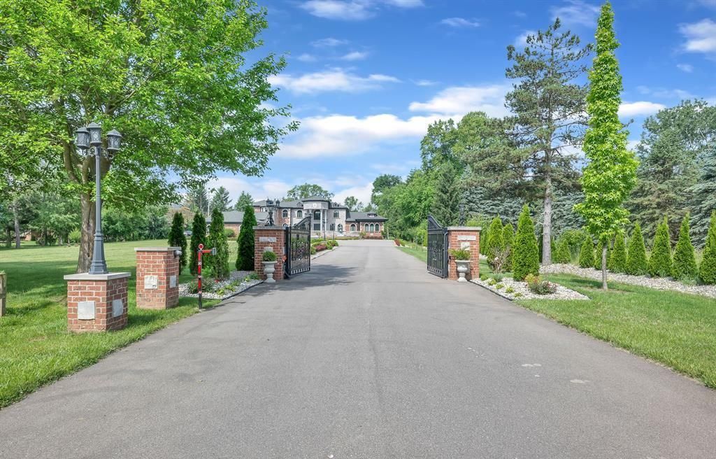 Michigans Finest 4.9 Million Home with Unmatched Luxury and Detail 3