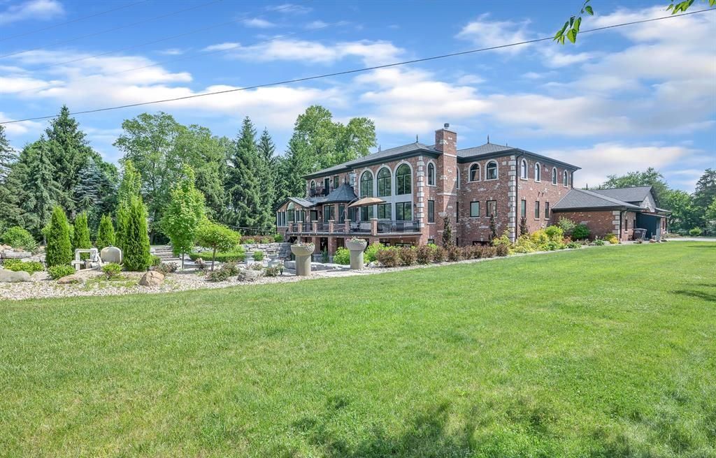 Michigans Finest 4.9 Million Home with Unmatched Luxury and Detail 7