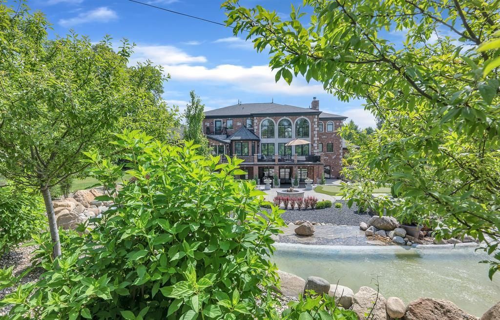 Michigans Finest 4.9 Million Home with Unmatched Luxury and Detail 8