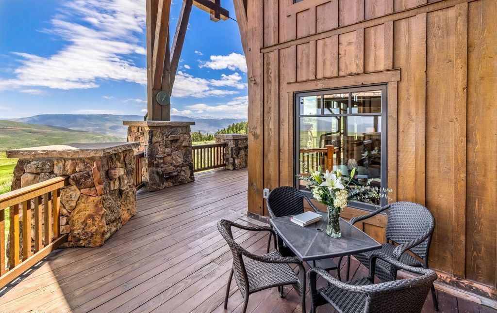 Mountain Charm Meets Modern Comfort Exquisite Colorado Residence for 7.25 Million 13