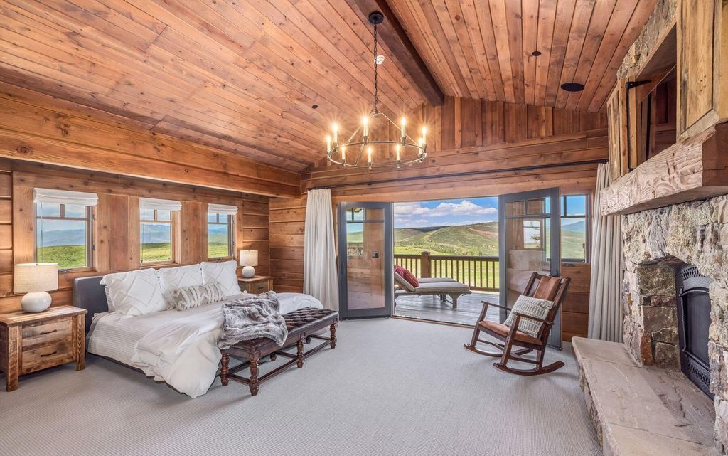 Mountain Charm Meets Modern Comfort Exquisite Colorado Residence for 7.25 Million 25
