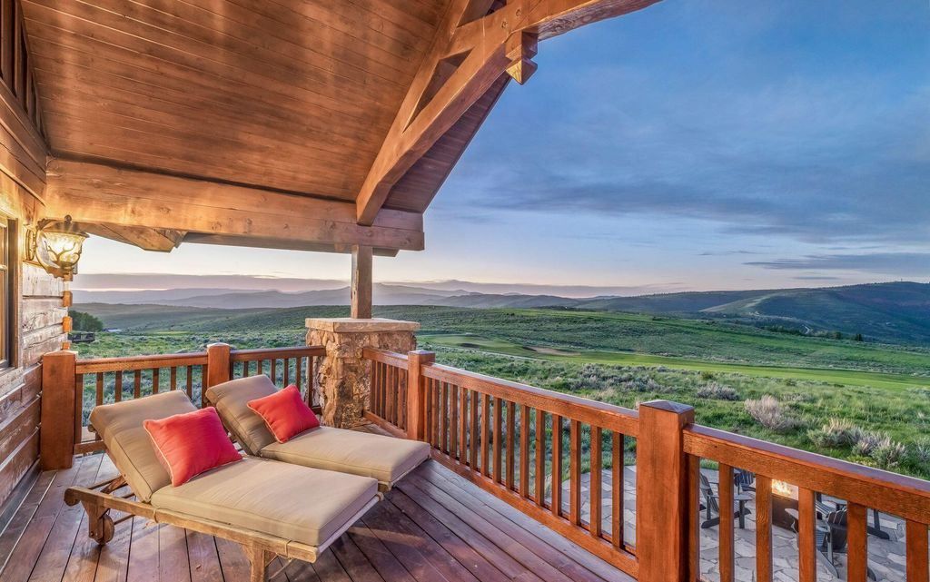 Mountain Charm Meets Modern Comfort Exquisite Colorado Residence for 7.25 Million 32