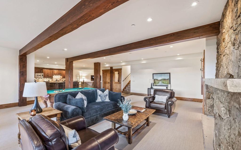 Mountain Charm Meets Modern Comfort Exquisite Colorado Residence for 7.25 Million 36