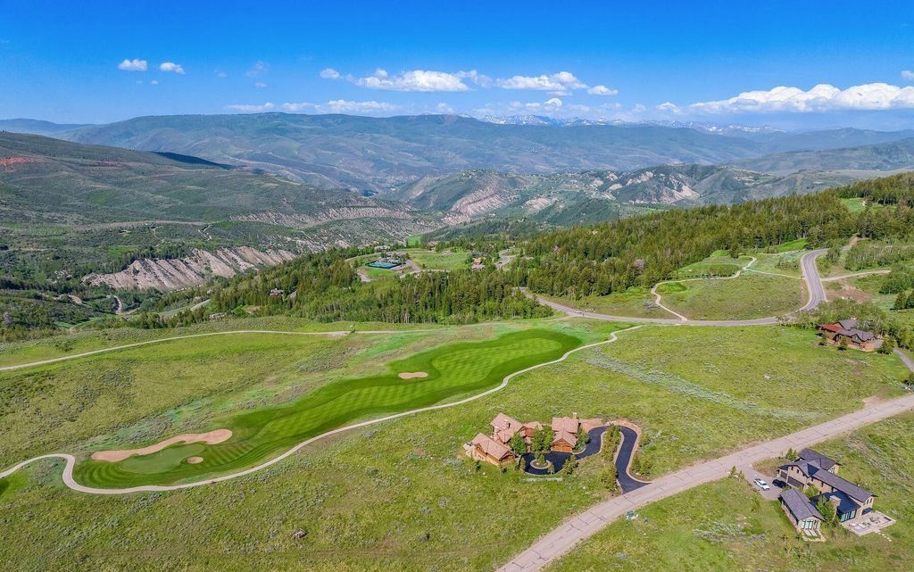 Mountain Charm Meets Modern Comfort Exquisite Colorado Residence for 7.25 Million 67