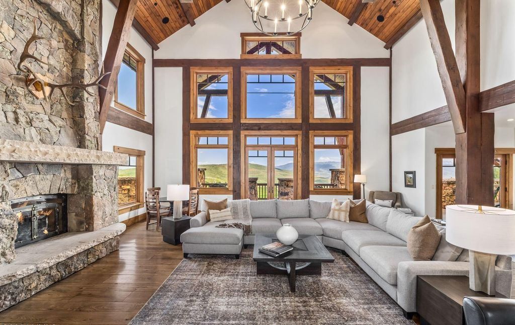 Mountain Charm Meets Modern Comfort Exquisite Colorado Residence for 7.25 Million 7