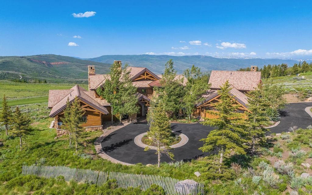Mountain Charm Meets Modern Comfort Exquisite Colorado Residence for 7.25 Million 70