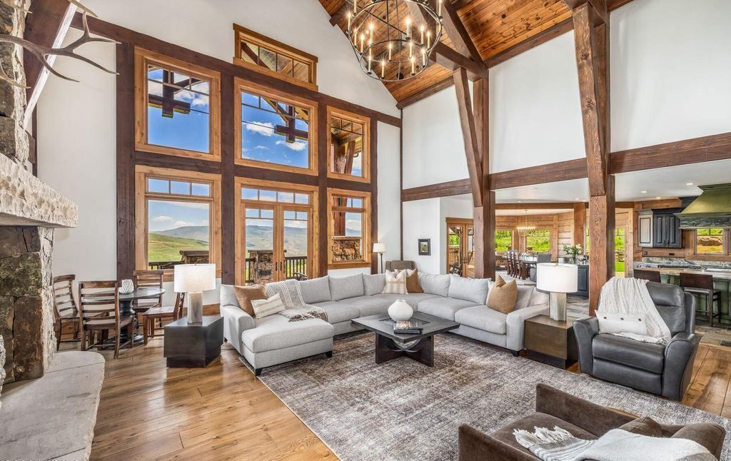 Mountain Charm Meets Modern Comfort Exquisite Colorado Residence for 7.25 Million 8