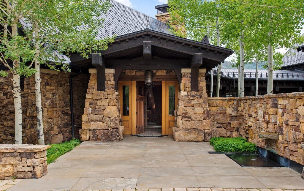 Mountain Ranch A Supreme Blend of Sophistication and Alpine Delight in Colorado Listed for 65 Million 2