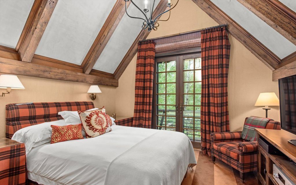Mountain Ranch A Supreme Blend of Sophistication and Alpine Delight in Colorado Listed for 65 Million 29