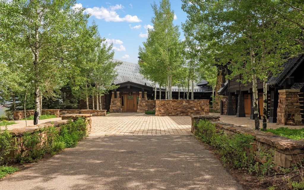 Mountain Ranch A Supreme Blend of Sophistication and Alpine Delight in Colorado Listed for 65 Million 34