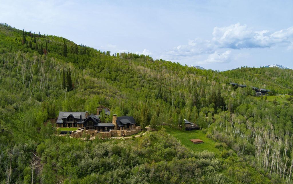 Mountain Ranch A Supreme Blend of Sophistication and Alpine Delight in Colorado Listed for 65 Million 38