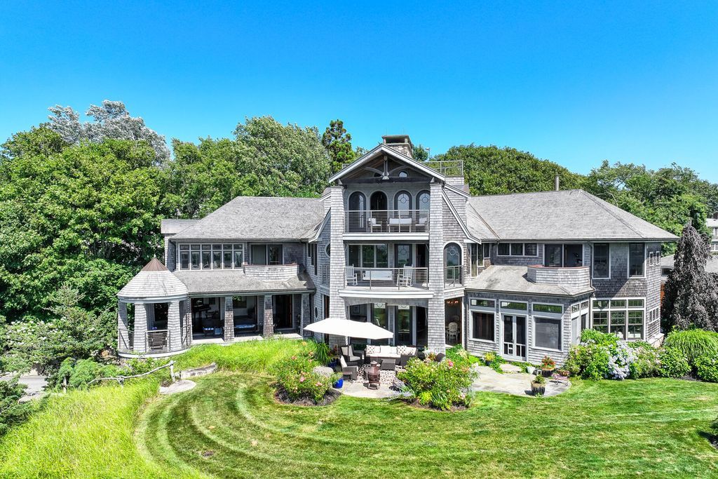 Osprey House Luxury Blending Contemporary and Traditional Design in Massachusetts for 6.995 Million 3