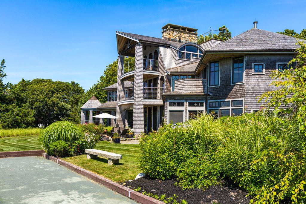 Osprey House Luxury Blending Contemporary and Traditional Design in Massachusetts for 6.995 Million 7