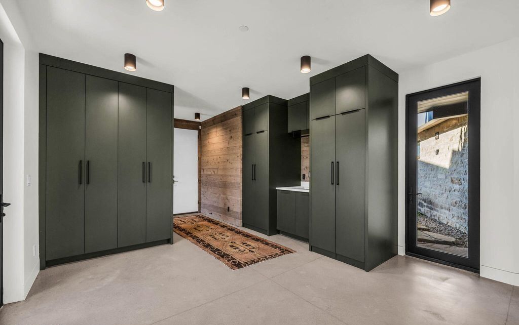Rick Brighton Designed Stark Ranch 13.9 Million Blend of Modern Elegance and Rustic Charm 33