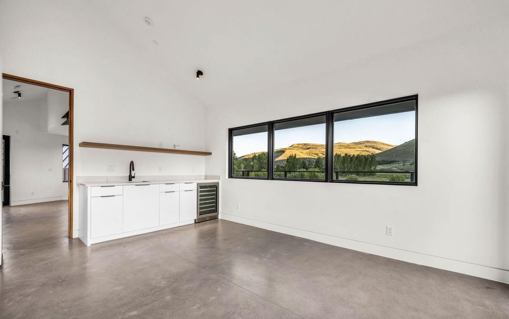 Rick Brighton Designed Stark Ranch 13.9 Million Blend of Modern Elegance and Rustic Charm 37