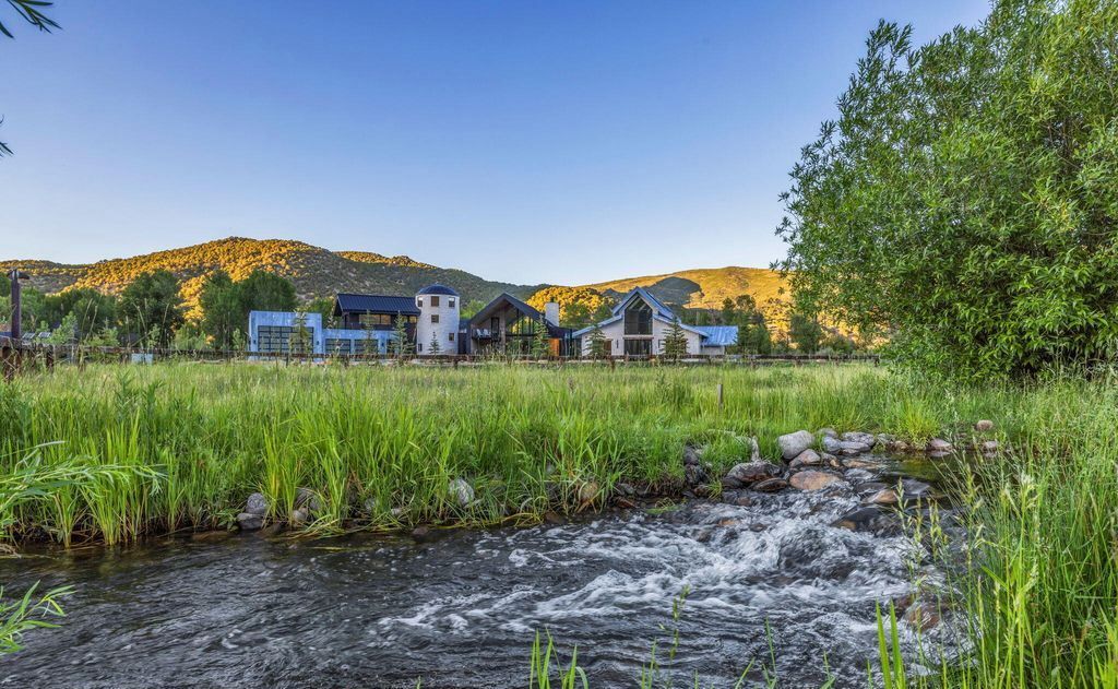 Rick Brighton Designed Stark Ranch 13.9 Million Blend of Modern Elegance and Rustic Charm 44