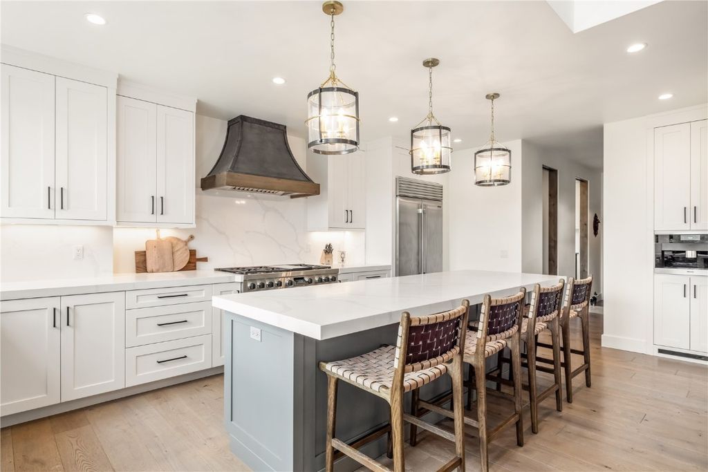 Rockridge Builders Crafts a Modern Mountain Farmhouse Gem in Colorado Offered at 5.5 Million 14