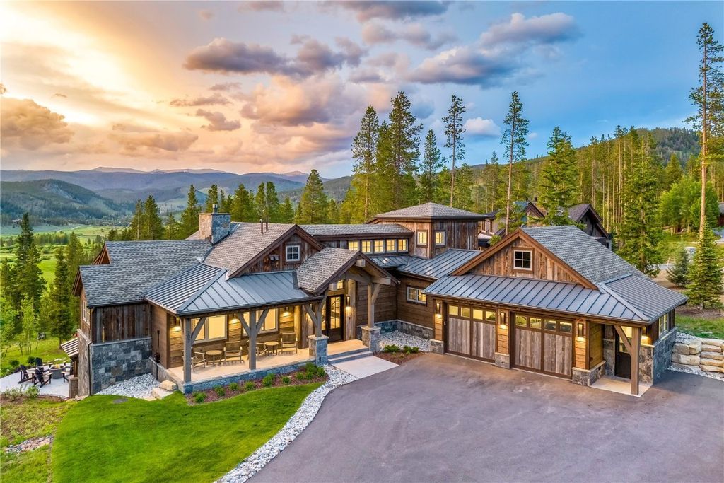 Rockridge Builders Crafts a Modern Mountain Farmhouse Gem in Colorado Offered at 5.5 Million 2