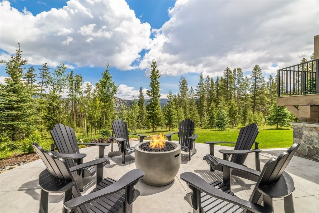 Rockridge Builders Crafts a Modern Mountain Farmhouse Gem in Colorado Offered at 5.5 Million 45