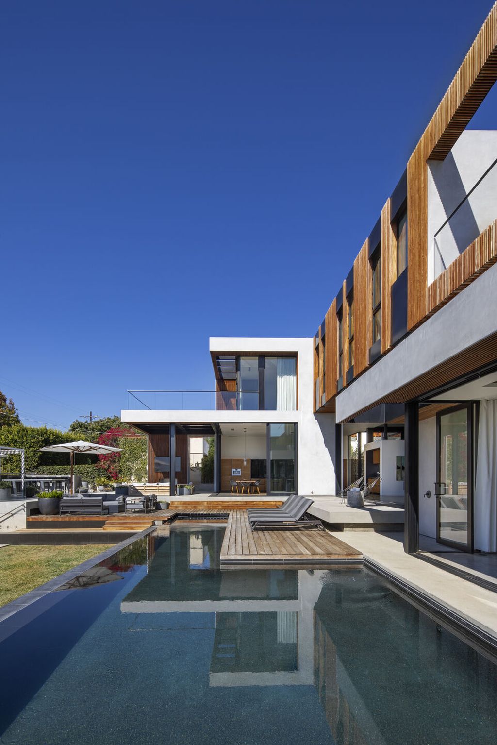Stairway to the Stars, Light-filled Home by Minarc Group