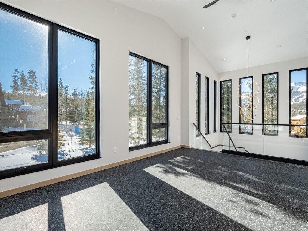 Stunning 12.49M New West Partners Property in Colorado Epitomizes Luxury Living 32