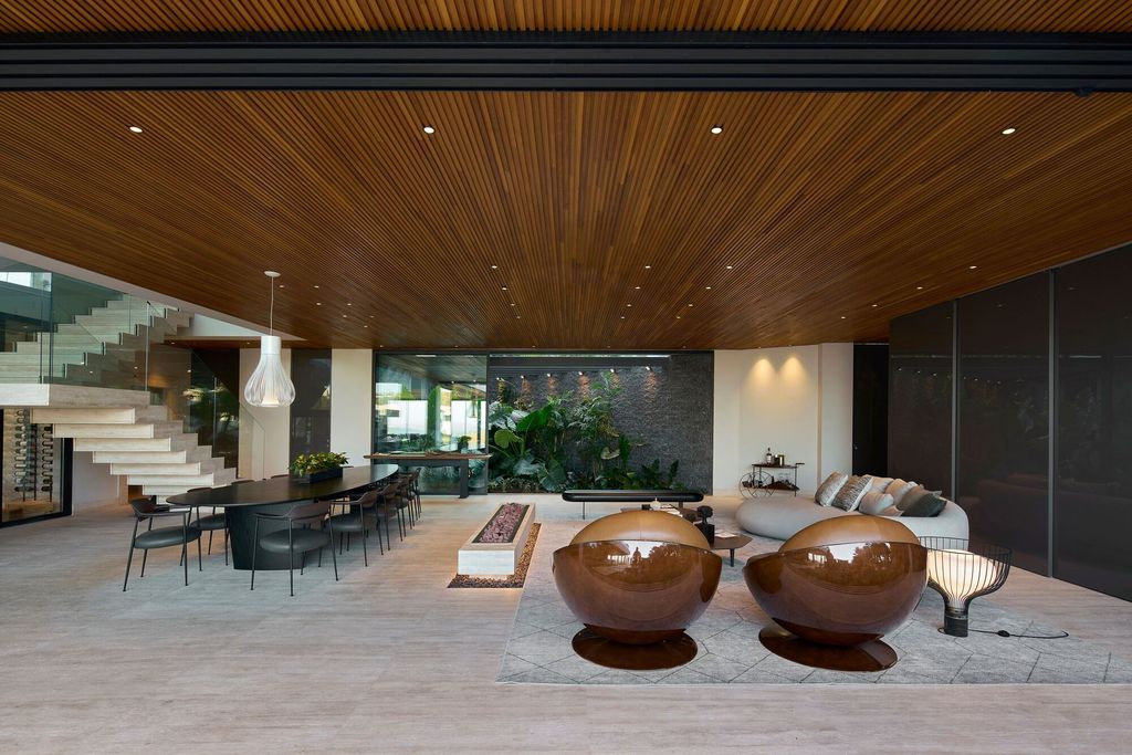 TA Residence, a Hillside Haven by Anastasia Arquitetos