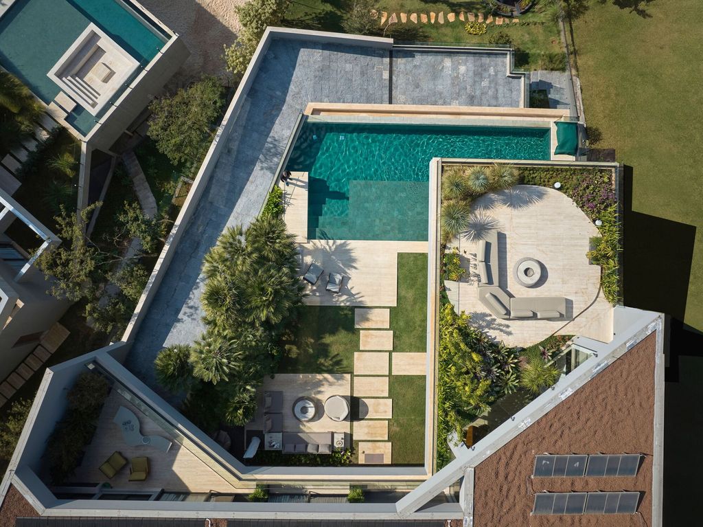 TA Residence, a Hillside Haven by Anastasia Arquitetos