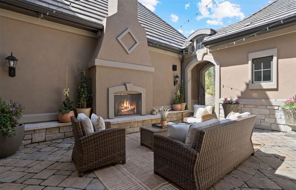 Transformed Masterpiece Contemporary and Elegant Colorado Residence for 4.25 Million 28
