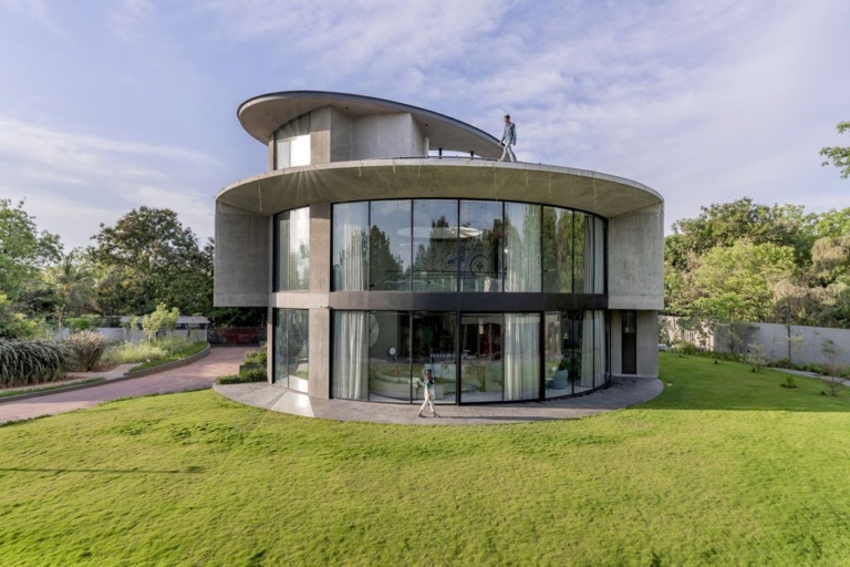 Image showcasing Ultimate House, a Celestial Retreat designed by Studio 2+2